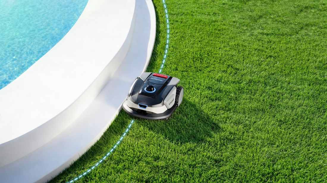 Sunseeker S4 am Pool