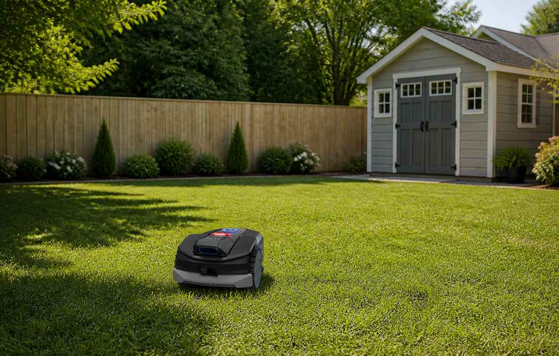 Sunseeker V1 im Vorstadtgarten mit Holzzaun