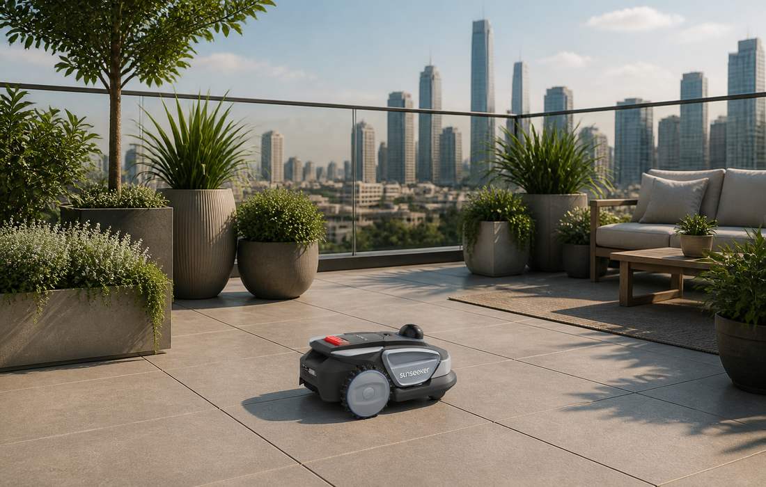 Sunseeker S4 rooftop garden with city skyline