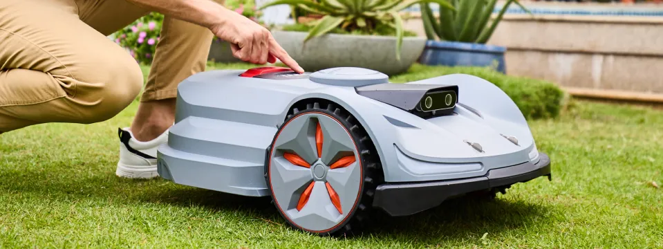 Sunseeker Platform X Mower with RTK VSLAM and AI Vision System